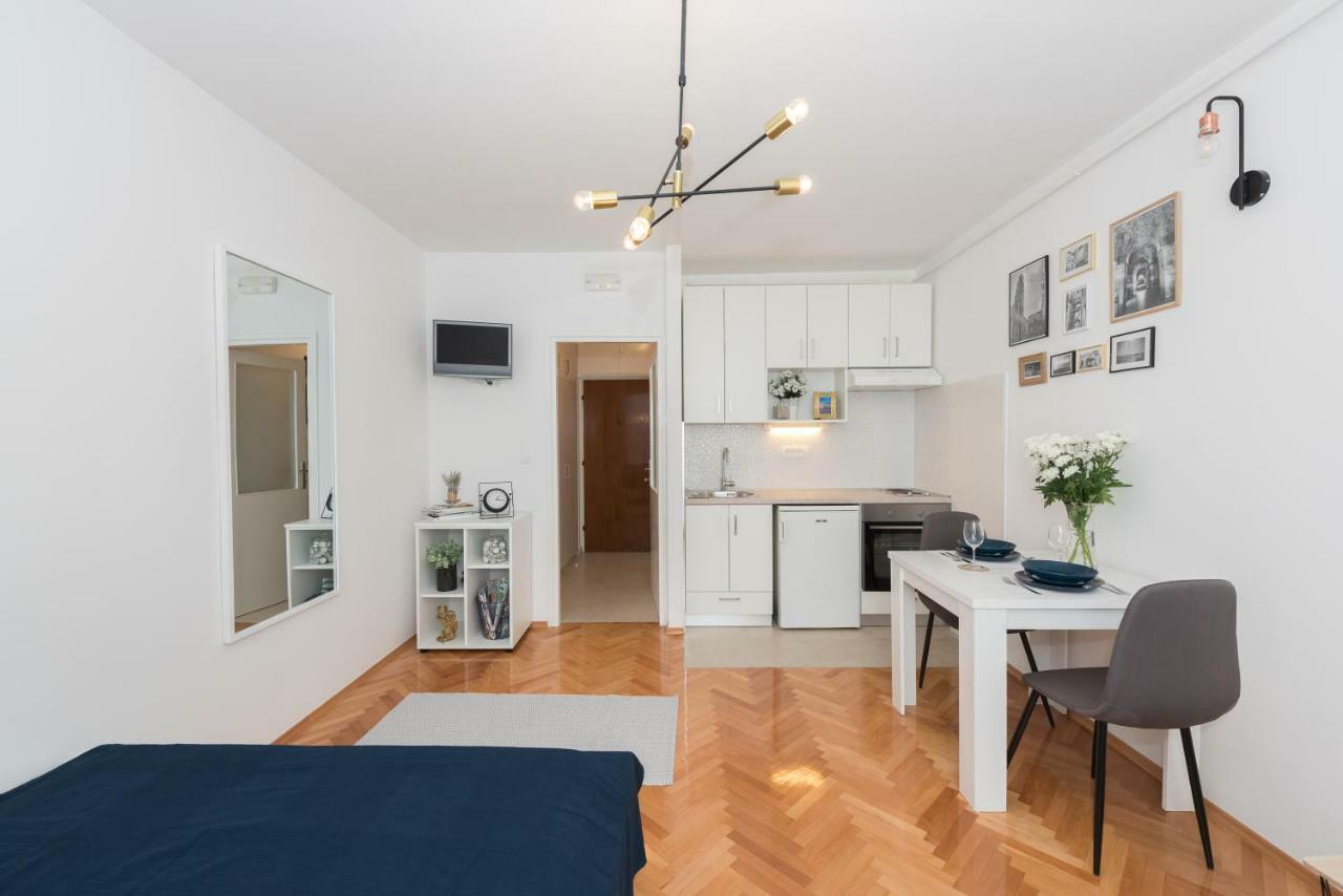 Apartment Var Split Luaran gambar